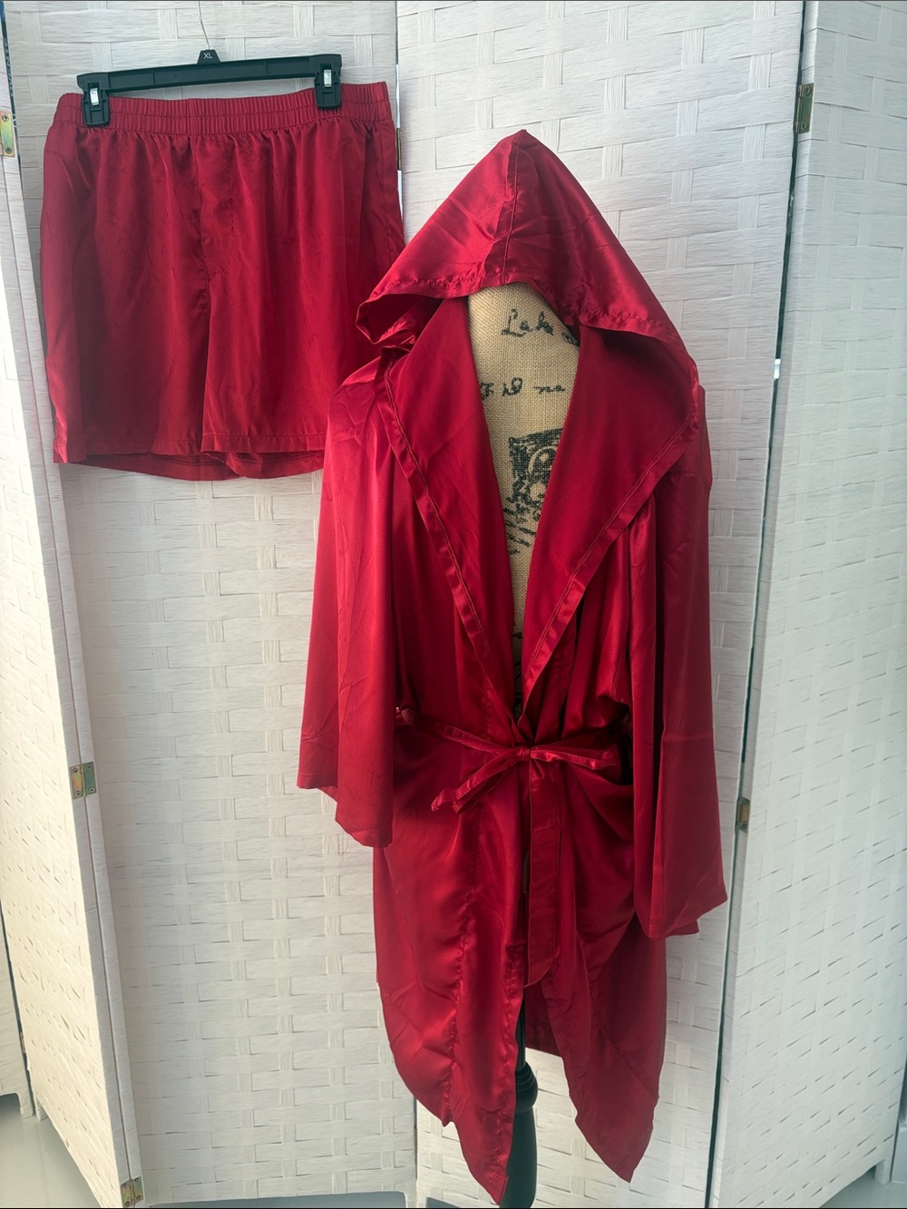 Red Satin Looking Hooded Robe & Matching Shorts 2-Piece Set Size XL
